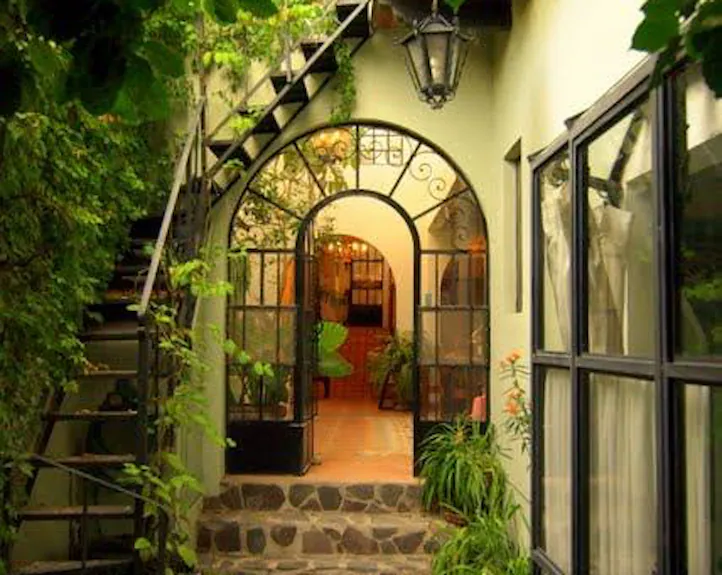 CASA DE LA NOCHE PAINTING RETREAT